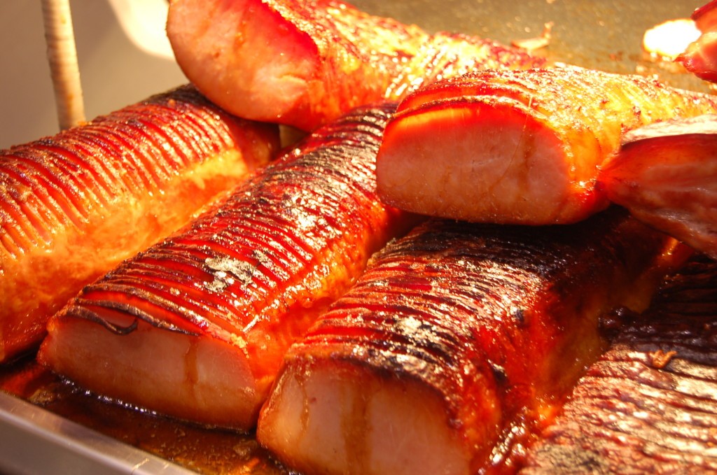 Thịt hun khói là một trong những thực phầm có nguy cơ gây bệnh ung thư (ảnh: wikipedia)