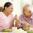 Dinh dưỡng cho người lớn tuổi bệnh tim mạch